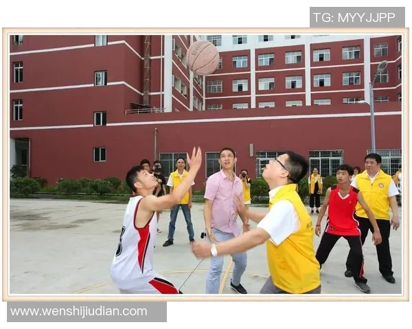 深度对话:杨秀英如何在篮球世界中追寻梦想与成长的故事 深度对话:杨秀英如何在篮球世界中追寻梦想与成长的故事