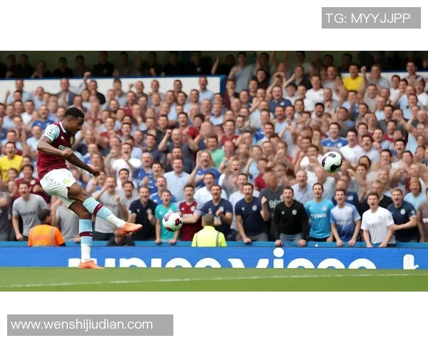 经典足球明星壁纸欣赏与下载让你随时感受绿茵场上的激情与荣耀 经典足球明星壁纸欣赏与下载让你随时感受绿茵场上的激情与荣耀