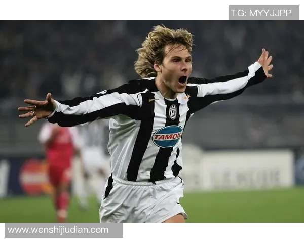 香港蒋姓足球明星的崛起与成就探索追寻他在绿茵场上的辉煌历程